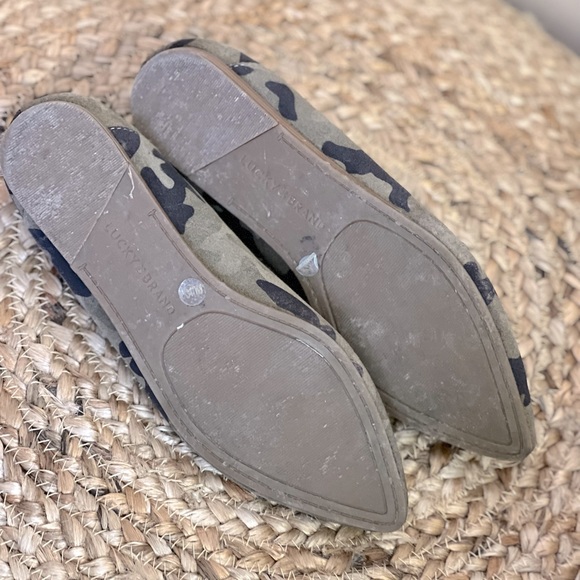 Lucky brand, flats, camo, size 6 women’s shoe - Picture 5 of 5
